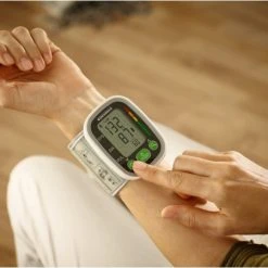 Soehnle Systo Monitor 100 Blutdruckmessgerät Weiß -Philips-Geschäft 1bd3178f 2e7a 463b 9be3 fe61df8f973b 600x600