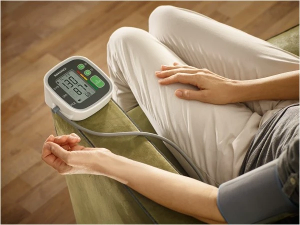 Soehnle Systo Monitor 300 Oberarm-Blutdruckmessgerät Weiß 6 Soehnle Systo Monitor 300 Oberarm-Blutdruckmessgerät Weiß – Bild 4