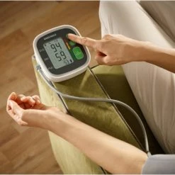 Soehnle Systo Monitor 300 Oberarm-Blutdruckmessgerät Weiß 10 Soehnle Systo Monitor 300 Oberarm-Blutdruckmessgerät Weiß -Philips-Geschäft c45a35e6 6835 4b61 908b e404b1d1a519 600x600